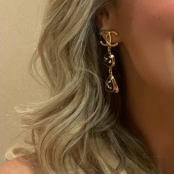 Set of Chanel gold Resin drop CC earrings RARE - Picture 4 of 5